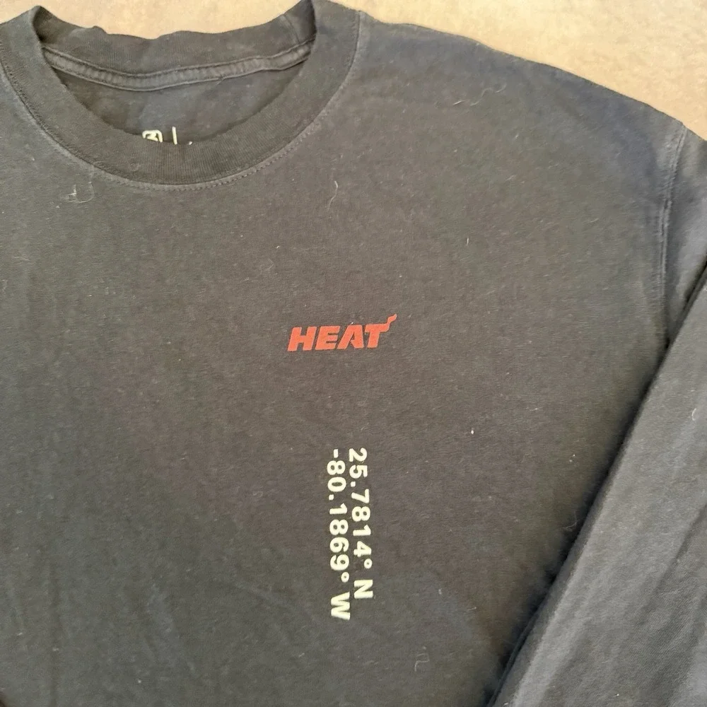 Nike Miami Heat Long Sleeve Tee‎ Black NBA Graphic Shirt Mens L